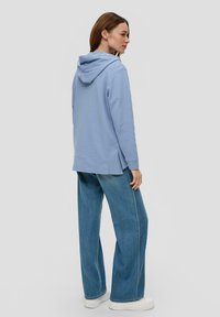 s.Oliver Kapuzenpullover - blassblau
