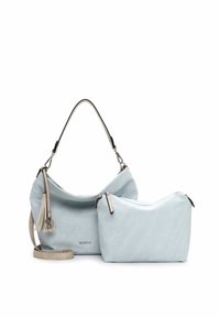 Bolso de tela suave de color azul claro con un pequeño estuche desmontable. Presenta una superficie lisa, herrajes plateados y un adorno de borla.