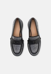 COACH LEAH CRYSTAL LOAFER - Zapatos sin cordones - black
