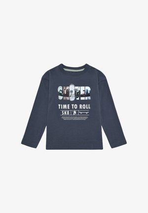 Marineblauwe lange mouwen trui met een grafisch ontwerp en de tekst "SK8TER TIME TO ROLL" en skateboardafbeeldingen aan de voorkant.