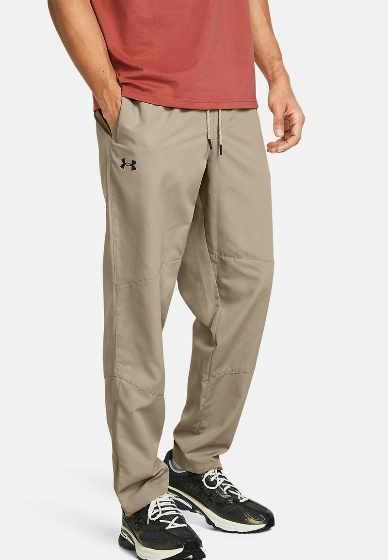 Under Armour - LEGACY WINDBREAKER PANT - Outdoorbroeken - timberwolf taupe, Vergroten