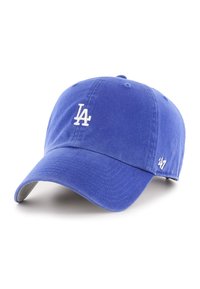 Blå baseballcaps laget av bomull, med en hvit brodert "LA"-logo på forsiden og "47"-insignia på siden. Buet skygge.