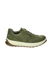 Sneaker verde in suede con dettagli in rete, punta tonda e design con lacci. Caratterizzato da dettagli impermeabili e suola in gomma testurizzata.