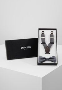 Only & Sons - ONSBOWTIE SUSPENDER UNISEX SET - Papillon - glacier gray Immagine in miniatura 1