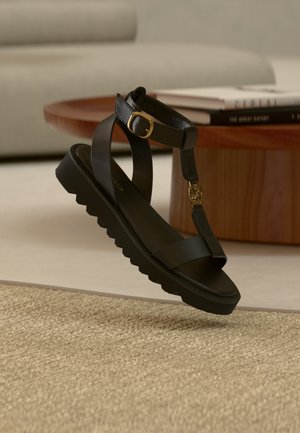 Riemensandalette - black