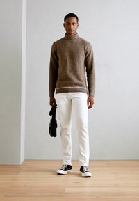 INDICODE JEANS Pullover - otter
