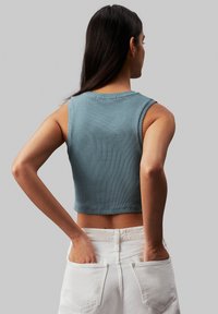 Calvin Klein Jeans SLIM CROPPED - Top - goblin