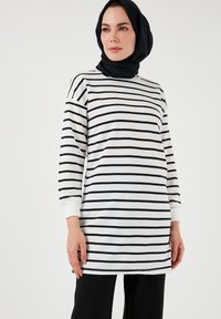 LELA REGULAR FIT - Sportska majica - white