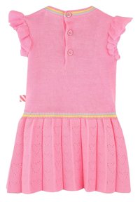 Abito rosa lavorato a maglia con maniche a balze, chiusura a bottoni sul retro e gonna con motivo a cuori. Presenta un colletto a righe multicolore e un design plissettato.