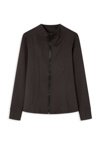 Crna jakna s visokim ovratnikom, dugim rukavima i prednjim zatvaračem. Ima zakrivljene šavove i kontrastne šavove za dodatne detalje.