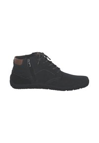Stivaletti alla caviglia in suede nero scuro con dettagli in pelle marrone, suola testurizzata, lacci anteriori e zip laterale.
