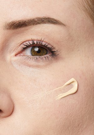 The Body Shop, FRESH NUDE FOUNDATION - Foundation - fair 1w