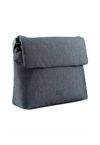 Borsa a messanger grigia realizzata in tessuto strutturato, con patta pieghevole, tracolla regolabile e dettagli del logo discreti sul fronte.