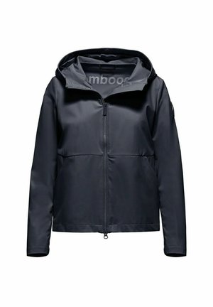 Giacca impermeabile nera con cappuccio, cerniera frontale e maniche lunghe, mostrata su sfondo bianco.