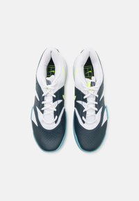 Nike Performance COURT LITE 4 - Tenisice za sve terene - white/volt/armory navy/denim turquoise