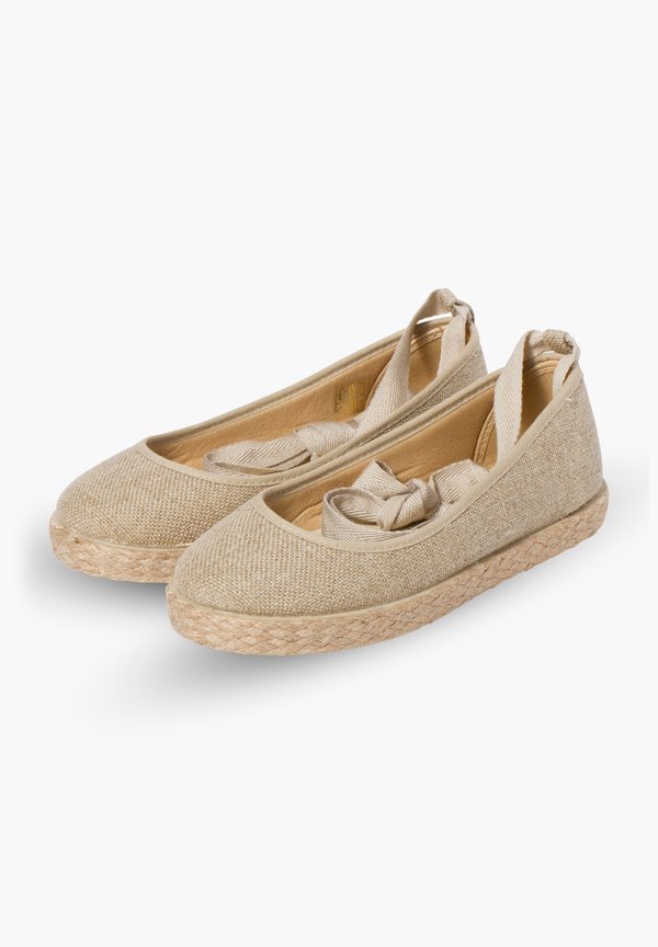 CON CINTAS – Riemchenballerina – beige
