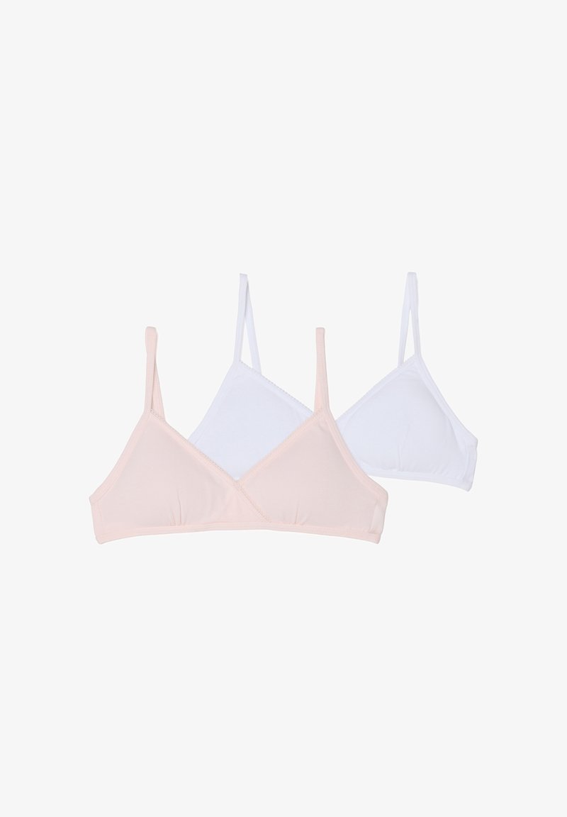 Due bralette senza cuciture, una rosa chiaro e una bianca, realizzate in tessuto morbido. Ognuna presenta spalline regolabili e un design a incrocio.
