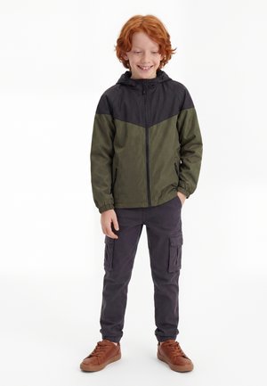 Urban Classics WINDRUNNER - Jachetă softshell - black/darkolive
