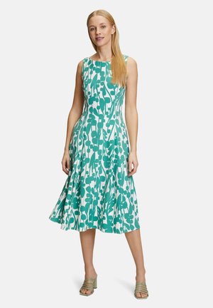 Vera Mont MIT PRINT - Freizeitkleid - cream green