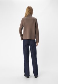 Object OBJREYNARD HIGH NECK - Jumper - morel