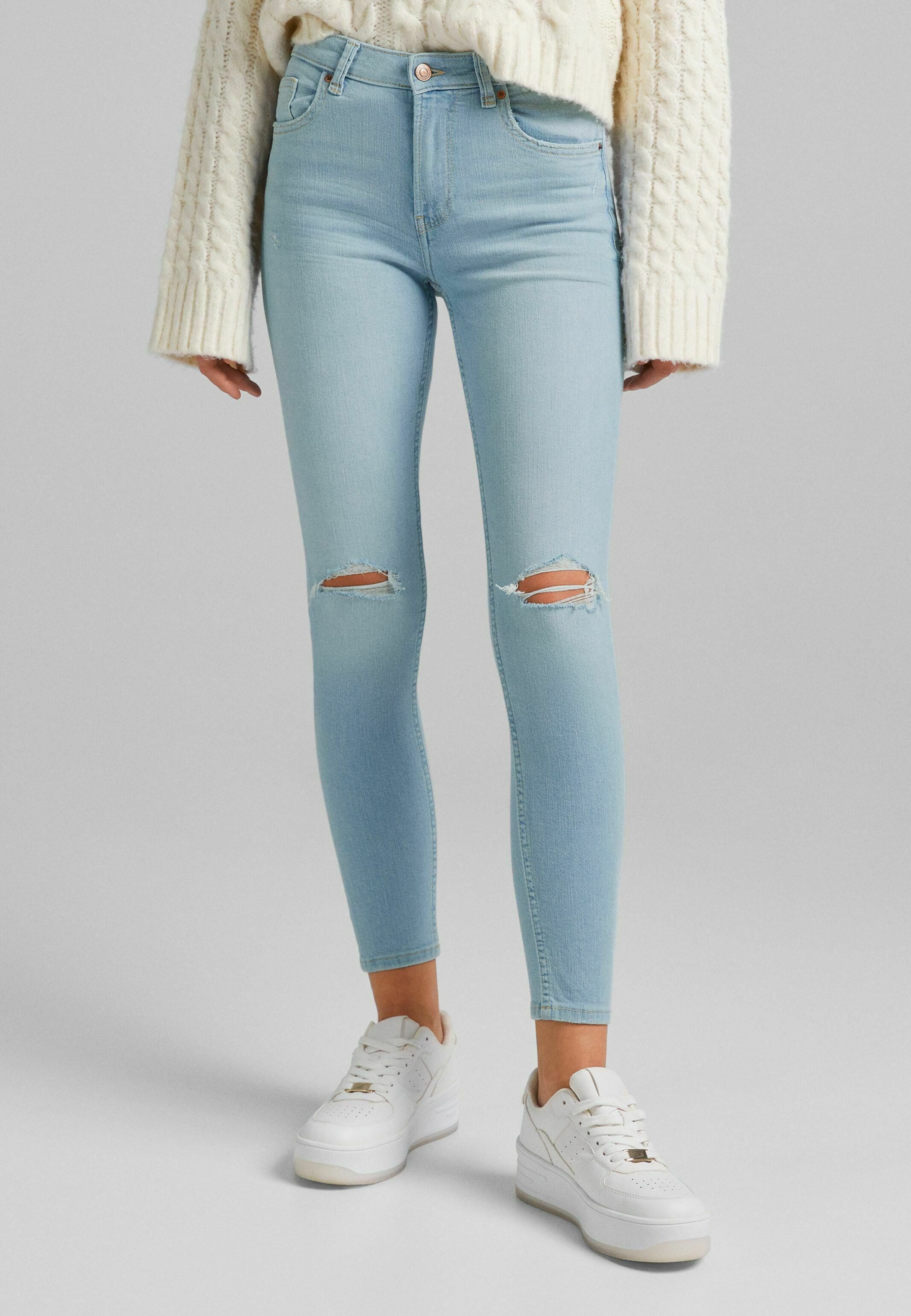 Bershka SKINNY-LOW WAIST JEANS - Jeans Skinny Fit - light blue/celeste -  Zalando.it