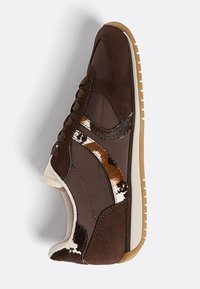 Stradivarius Sneakers basse - brown