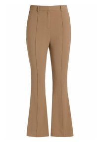 Pantalones de campana de tejido suave. Presentan costuras frontales y una cintura ajustada con trabillas para cinturón. No hay bolsillos visibles.