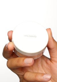RMS Beauty TINTED "UN" POWDER - Puder - 0-1