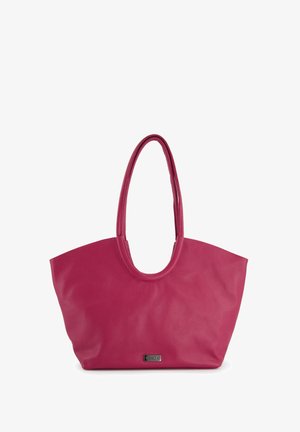 Sac fourre-tout en cuir rose avec un haut arrondi, de longues poignées et une surface texturée, avec un petit accent logo en métal à l'avant.