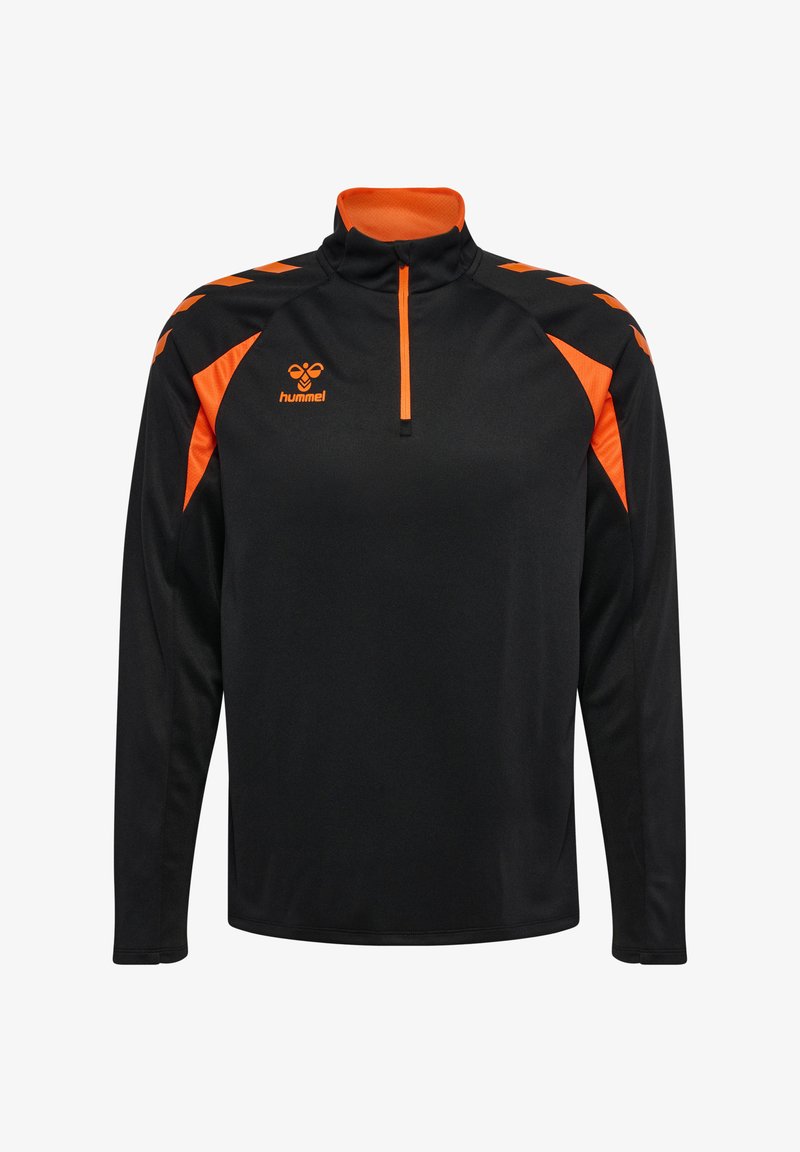 Sort langærmet sportstop med orange detaljer på skuldre og sider, lynlås foran og orange hummel-logo på venstre bryst.