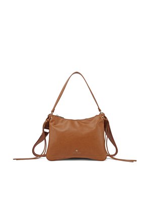 Borsa a tracolla in pelle marrone con tracolla regolabile, chiusura con zip e piccolo logo metallico al centro davanti.