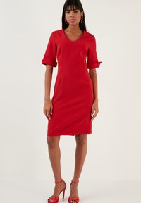 LELA REGULAR FIT - Cocktailkjole / festkjole - red