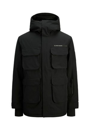 Zwarte parka met grote voorzakken, verstelbare capuchon en rits. Gemaakt van waterdicht materiaal, met een soepele textuur en een minimalistisch ontwerp.