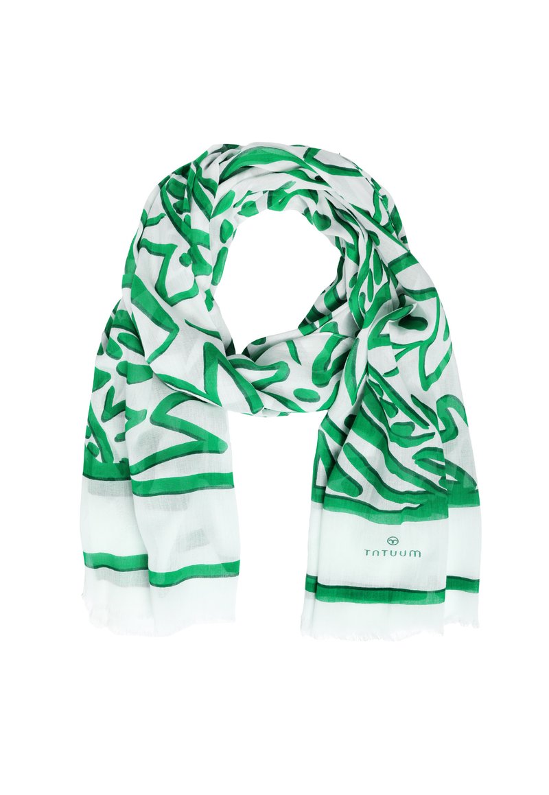 Sciarpa verde e bianca con un motivo a foglie, realizzata in tessuto leggero, con bordi frangiati e un logo stampato vicino al fondo.