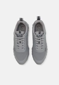 EA7 Emporio Armani ULTIMATE KOMBAT - Training shoe - griffin/black