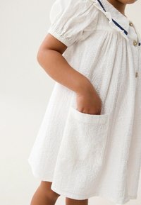 Next Ingruha - white