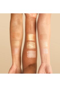 Pai Skincare THE IMPOSSIBLE GLOW BRONZE HIGHLIGHTING DROPS - Serum - -