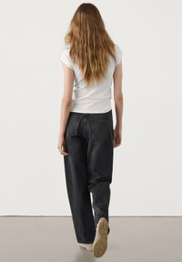 Massimo Dutti Jeans a sigaretta - black