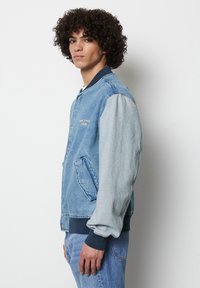 Marc O'Polo DENIM SNAP BUTTON PLACKET - Bomberjacks - multi vintage mid blue