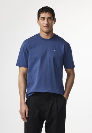 ADAM EMB - Basic T-shirt - denim blue