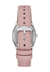 Fossil-klocka med ett rosa läderarmband med krokodilprägling, metalldetaljer i silverfärg och en justerbar spänne.