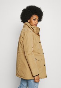 Superdry & Co EVEREST - Parka - sand