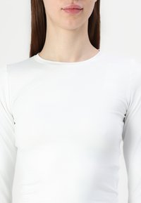 Hollister Co. SEAMLESS CREW  - Top dugih rukava - bright white