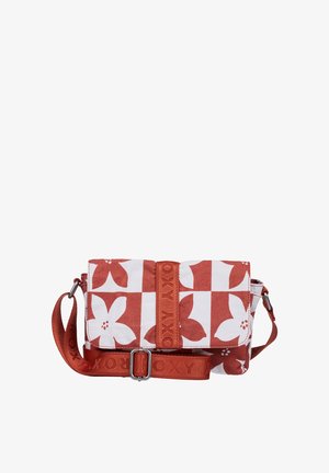 Bolso de hombro rectangular pequeño con patrón floral en rojo óxido y blanco, correa ajustable en rojo óxido con marca en relieve y cierre de solapa.