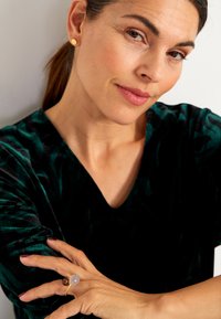 Cellbes of Sweden WITH GATHERED SLEEVE - Tunika - dark green patterned