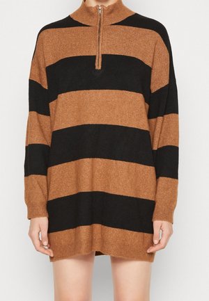 Robe pull - black