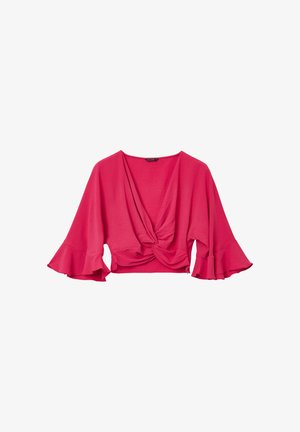 Top corto rosa con design frontale a spirale, dotato di ampie maniche svasate e di un tessuto morbido e testurizzato.