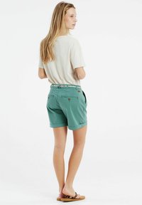Protest PRTANNICK 23 - Shorts - laurelgreen