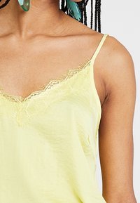 Saint Tropez Linne - yellow