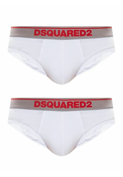 Slip in cotone bianco con vita elastica grigia e logo rosso "DSQUARED2". Il design include una vestibilità aderente e una forma classica.